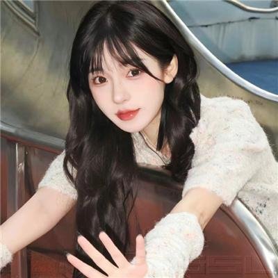 隐婚后，她成了豪门萌宝的亲妈